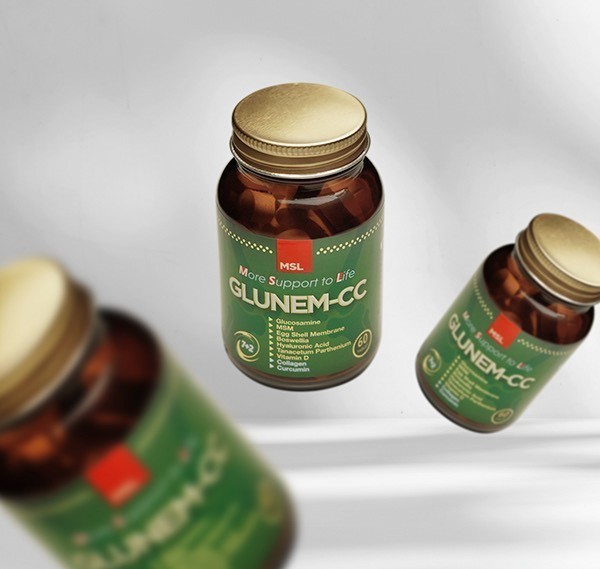 Three Glunem-CC bottles in a clean studio composition